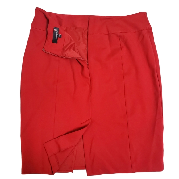 Laura Dresses & Skirts - Laura Short Pencil Skirt Red Size 14